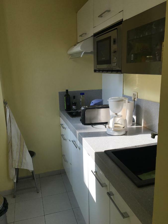 Apartmán 23 Rue De La Chapelle Paříž Exteriér fotografie