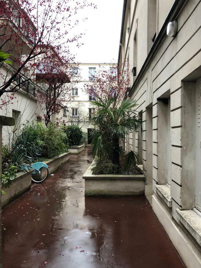 Apartmán 23 Rue De La Chapelle Paříž Exteriér fotografie